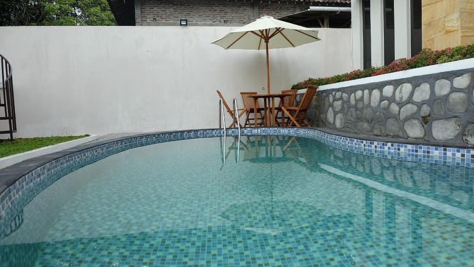 Villa Syariah Grand Bale Kolam Renang Pribadi by Simply Homy Villa in Special Region of Yogyakarta