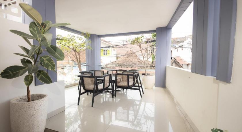 Front One Budget Malioboro Hotel in Yogyakarta