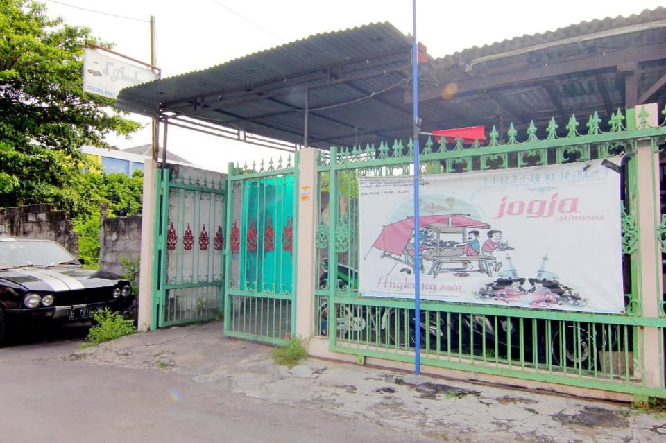 Wisma Sarjana Guesthouse Hotel in Special Region of Yogyakarta