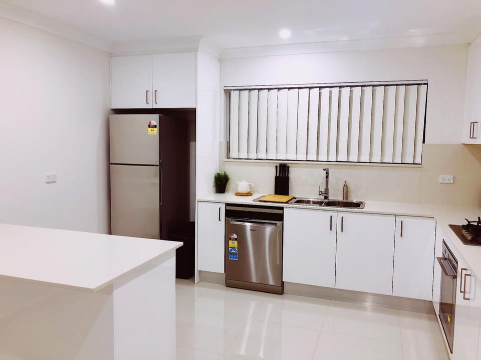 Cozy comfort 4 bedrooms house Vacation rental in Sydney