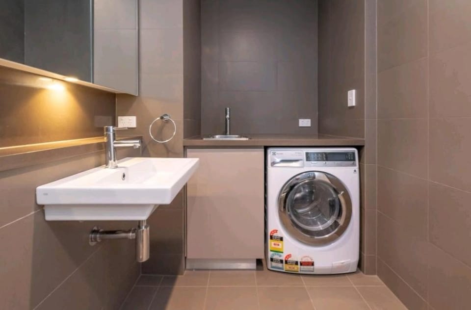 Sydney Olympic Park Amazing Sky View 2BR Apt Apartment in Sydney