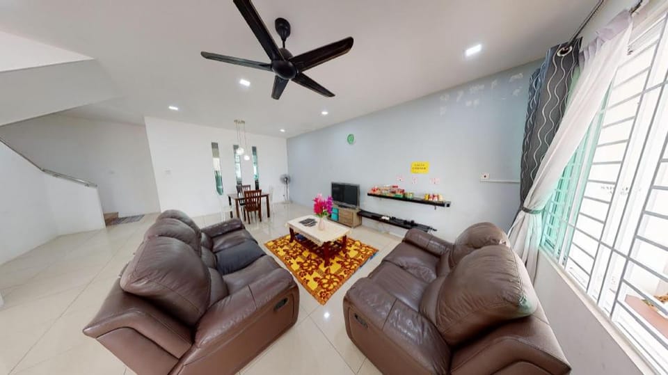Uni Central HomeStay Vacation rental in Kuching