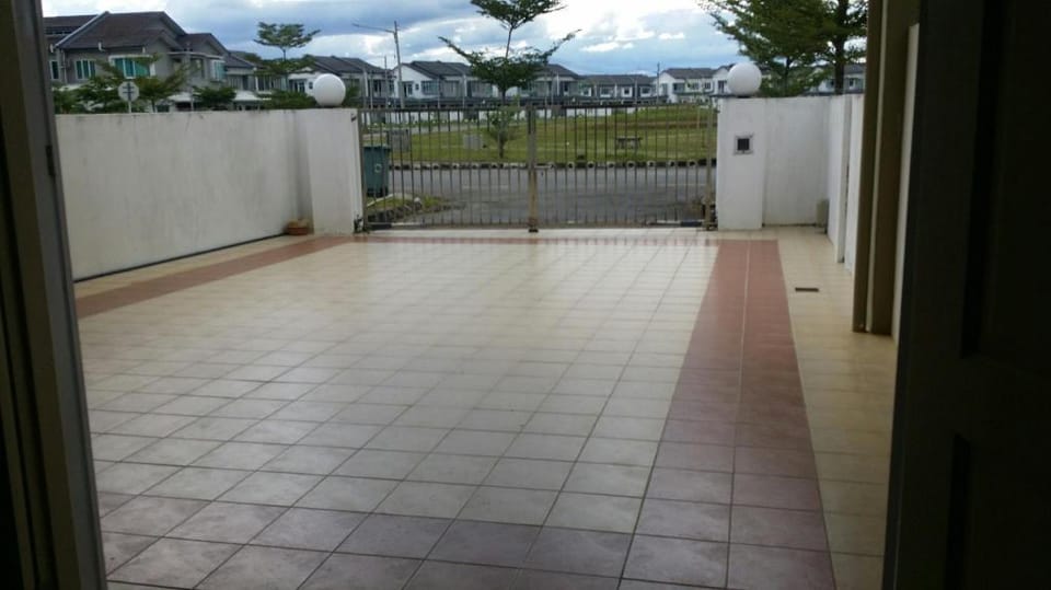 Uni Central HomeStay Vacation rental in Kuching