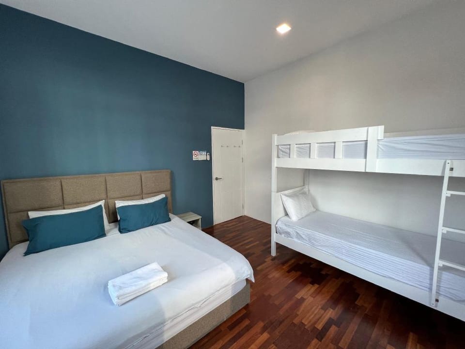 Jk>CozyHome>TC>10Pax>3BedR>2BathR>2Carparks Apartment in Kuching