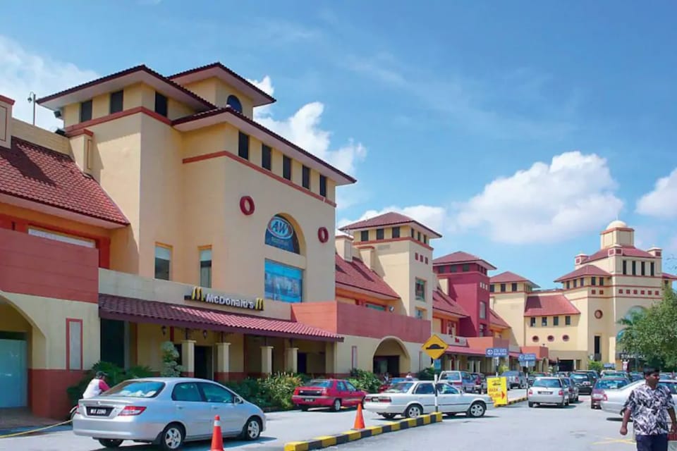 Puchong Skypod 1-5pax| Walk IOI Mall 10min Sunway Apartment in Subang Jaya