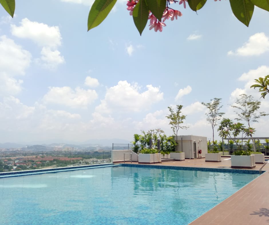 NETFLIX Bangi Evo Studio Suite - Hi Lvl Pool View Apartment in Negeri Sembilan, Malaysia