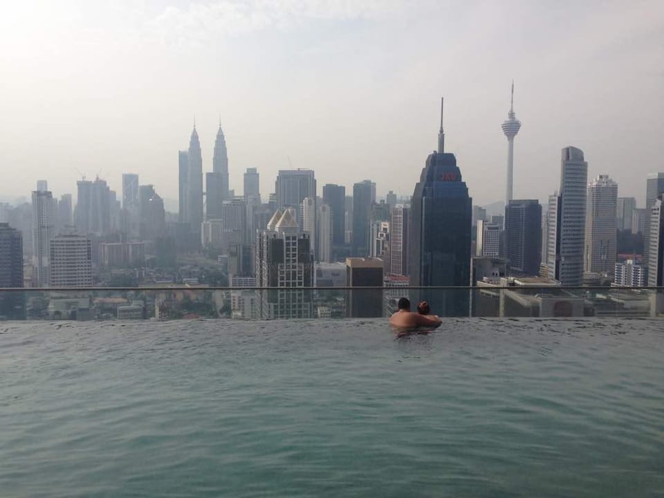Regalia Suites/KLCC Infinity Pool/Cozy Studio Apartment in Federal Territory of Kuala Lumpur