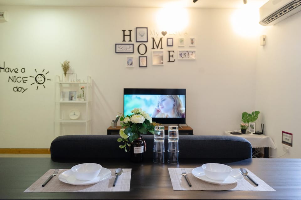 2BR KL Gateway Near/LRT Midvalley&KLCC&KL Sentral  Apartment in Petaling Jaya