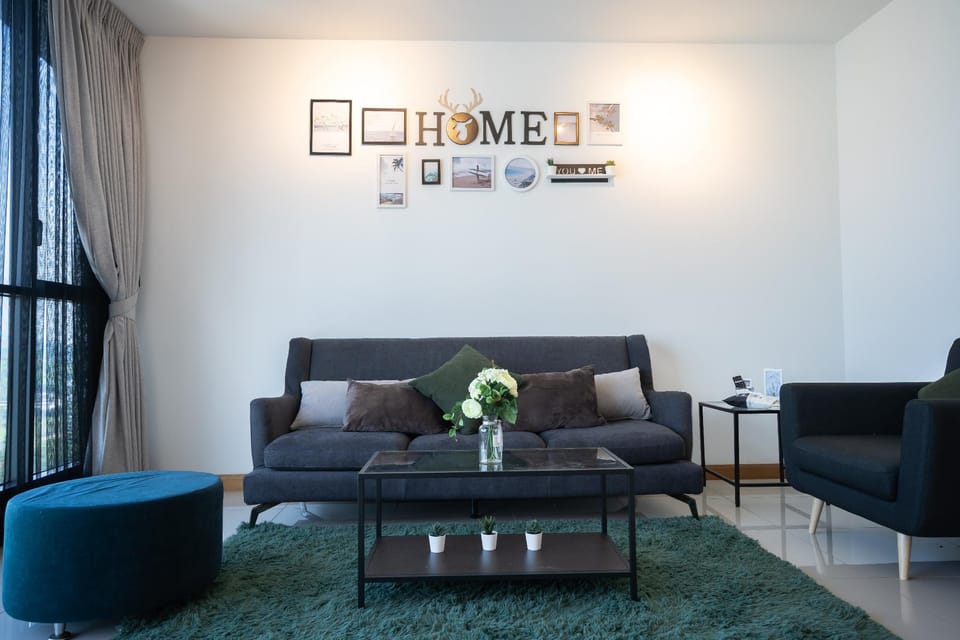 3BR KL Gateway Near/LRT Midvalley&KLCC&KL Sentral  Apartment in Petaling Jaya