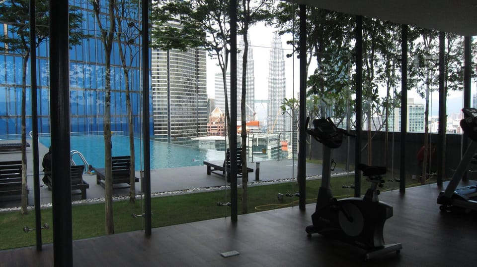 KLCC View Stylish Apartment with Infinity Pool Apartment in Federal Territory of Kuala Lumpur