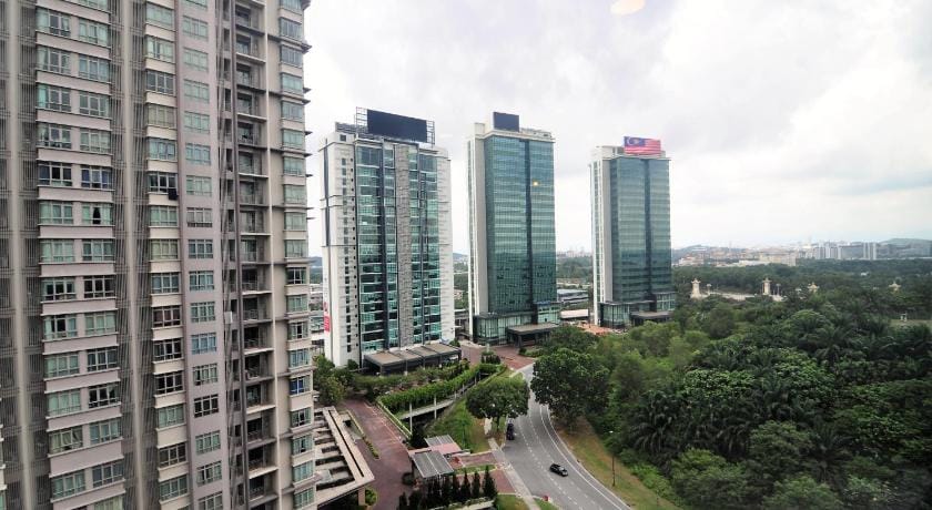 Hyve Soho Cyberjaya by IdealHub 1812 Apartment in Putrajaya