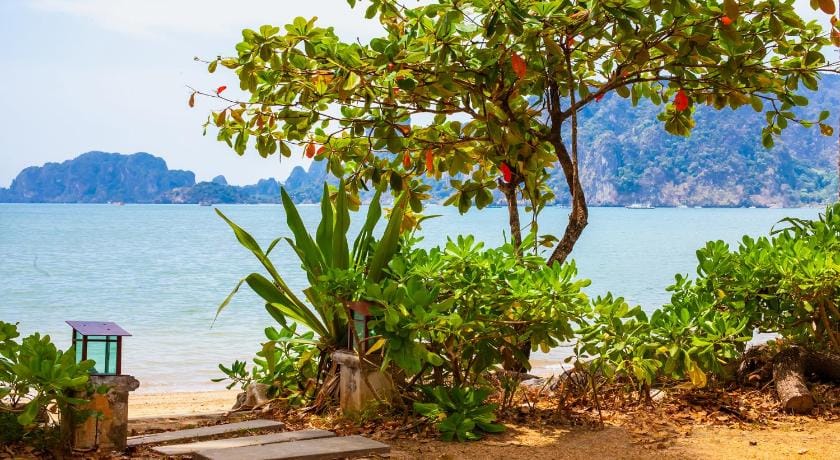 Amatapura Beach Villa 6, SHA Certified  Villa in Krabi Changwat
