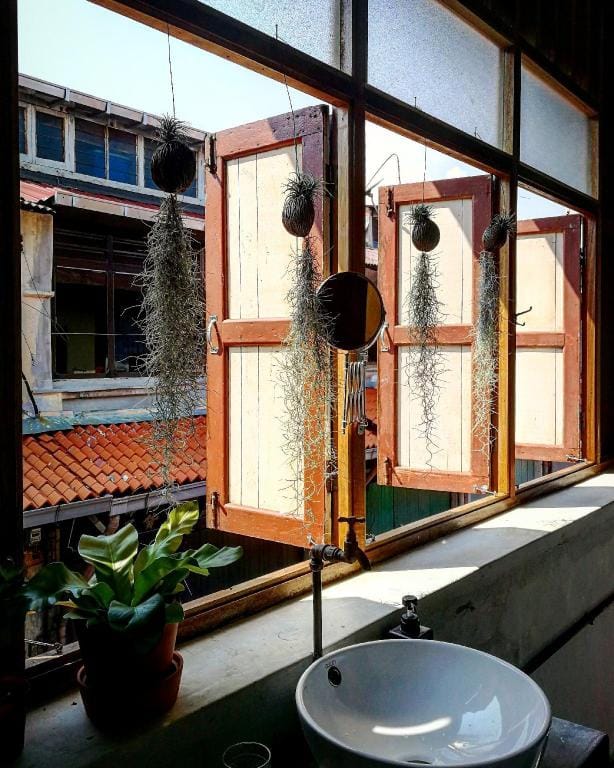LEJU 8 樂居| Loft Living by the River |Open Air Bath Vacation rental in Malacca