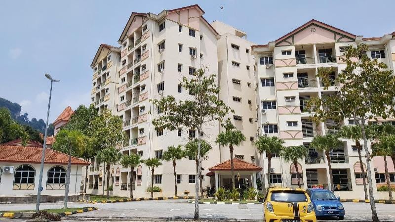 HUZANUR Homestay 1 km to Lost World of Tambun Apartment in Ipoh