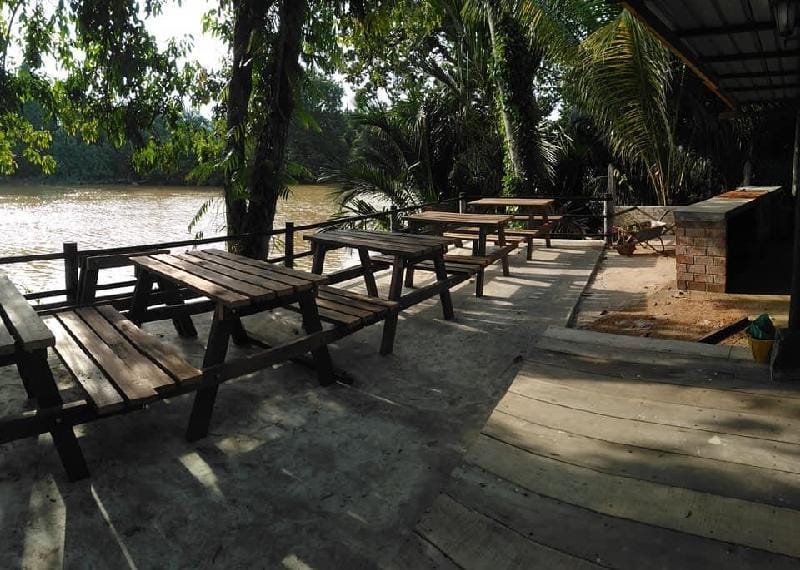 Penginapan FAZ tepi sungai Vacation rental in Terengganu, Malaysia