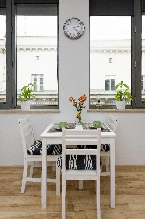 Sunny Comfy Apartment  Old Town Apartment in Krakow
