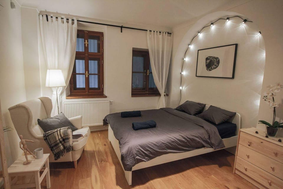 600 y.o. buliding, silent paradise in the old town Apartment in Prague