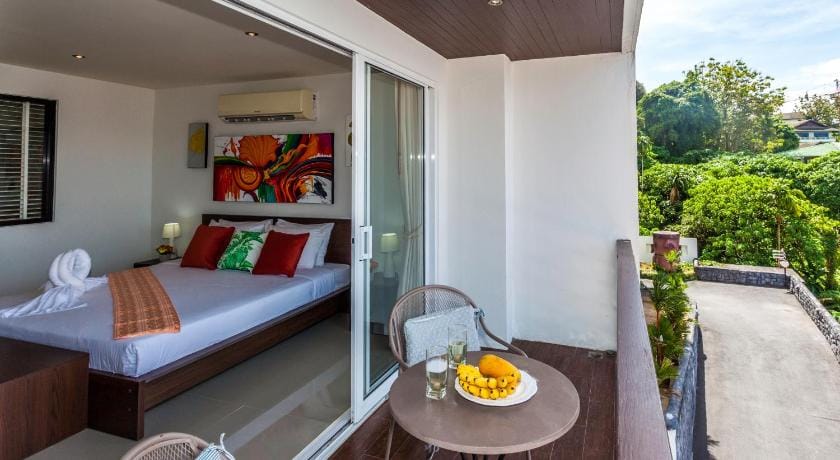 Wazza's Patong Apartment,
  Smart TV & Fast Wi-Fi  Apartment in Patong