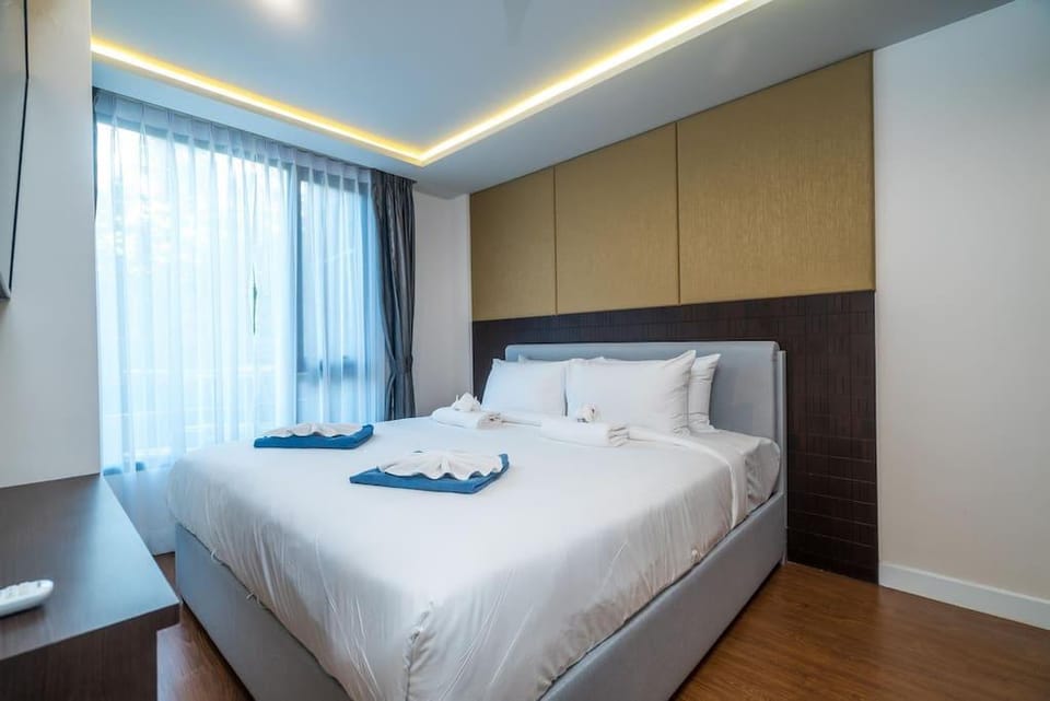 Aristo216 Pool access duplex in Surin for 4 people Apartment in Choeng Thale