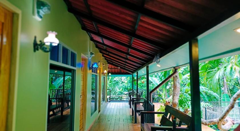 Nua Tone Resort & Cafe Hotel in Choeng Thale
