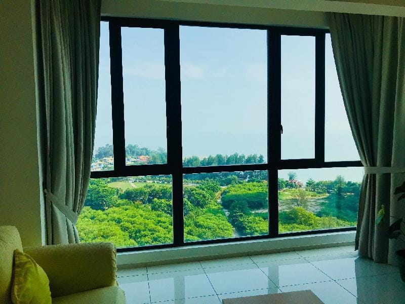 Seaview 2 Bedroom Luxury Suite w/ Bathtub for 6pax Apartment in Penang