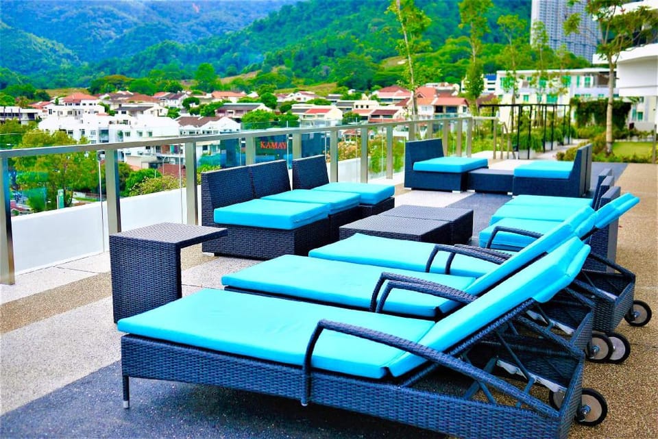 Little cabin Seaview Luxury Studio  Apartment in Tanjung Bungah