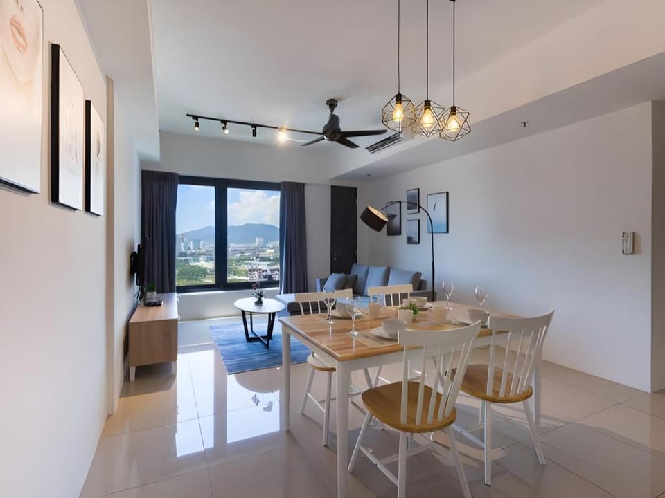 Tropicana 218 Macalister Apartment in George Town