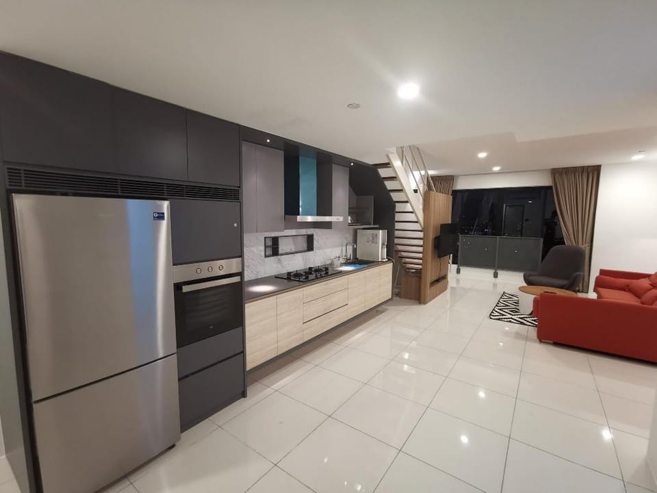 Sunrise Gurney City Duplex 16 Apartment in George Town