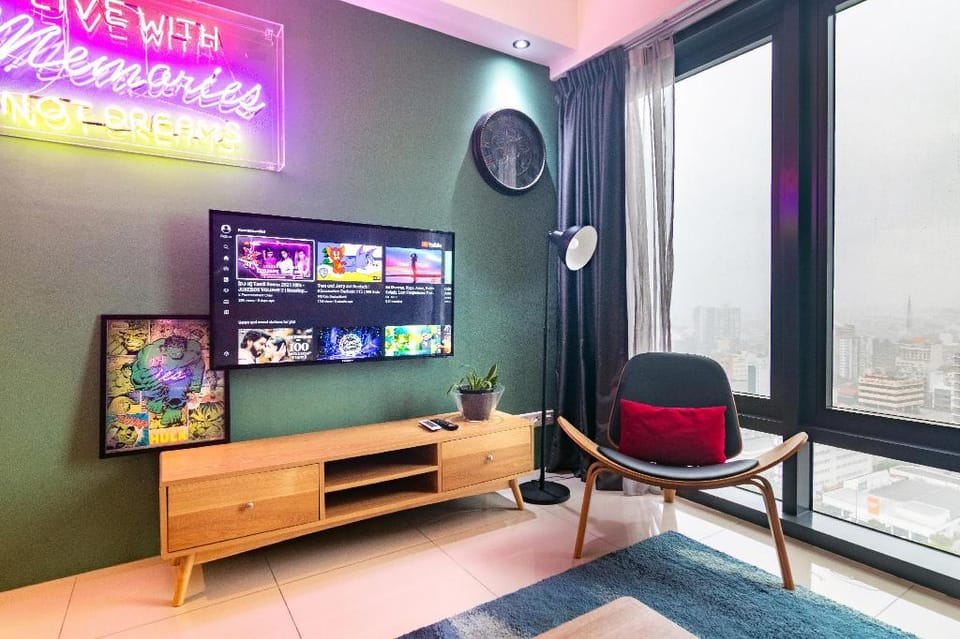 Memories by ALV, 3BR Luxury Seaview Apartment in George Town