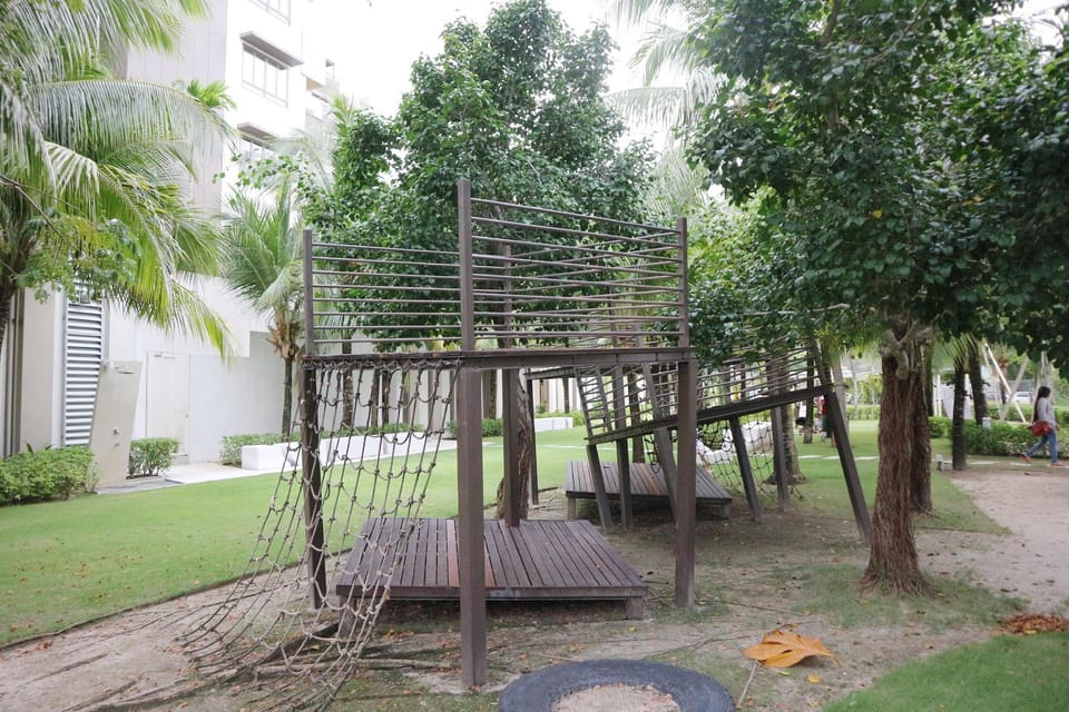 By The Sea - Luxury Beachfront Condo In Penang   Apartment in Batu Ferringhi, Penang, Malaysia
