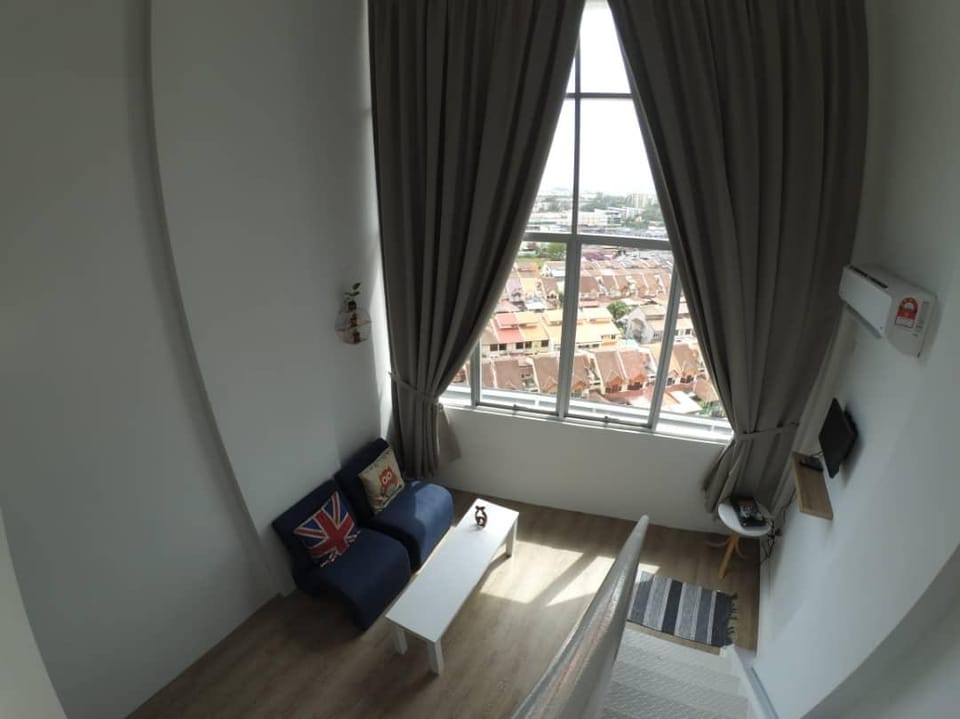 On Cloud 9 @ The CEO Loft by Joal Apartment in Bayan Lepas