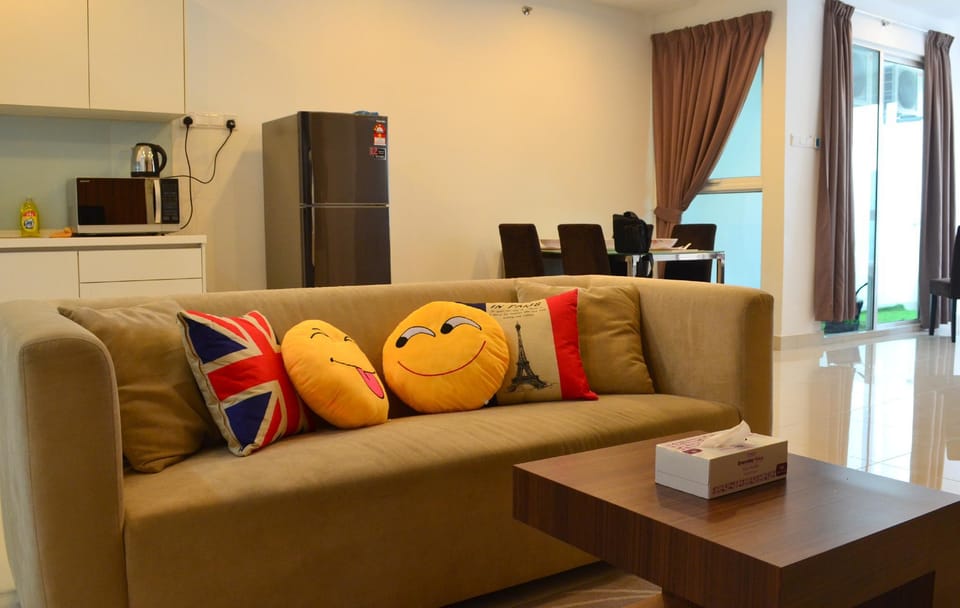 Mansion One Luxury Studio Apartment in George Town