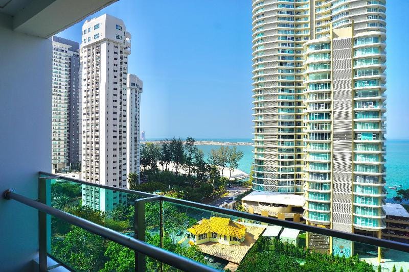 Spacious Friendmily 3B2R #Netflix #Seaview #Gurney Apartment in George Town