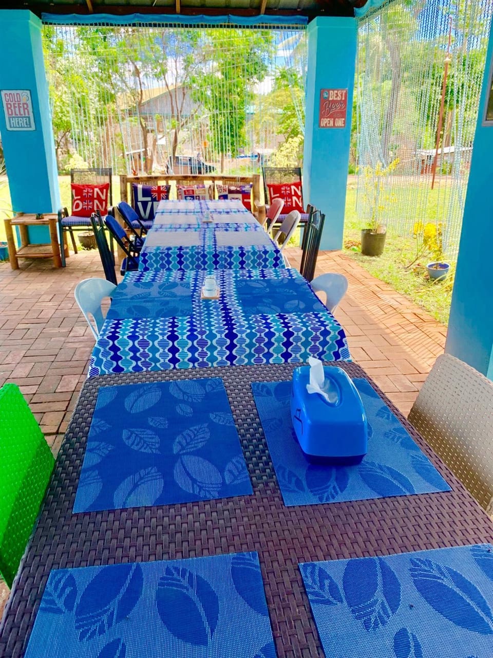 Blue Summer Suites & Restaurant Twin Room Apartment in Central Visayas