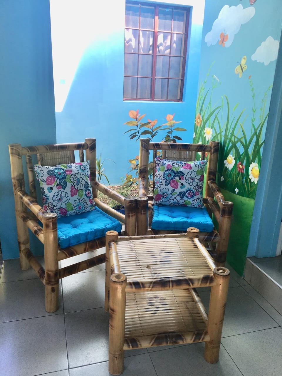 Blue Summer Suites & Restaurant Twin Room Apartment in Central Visayas