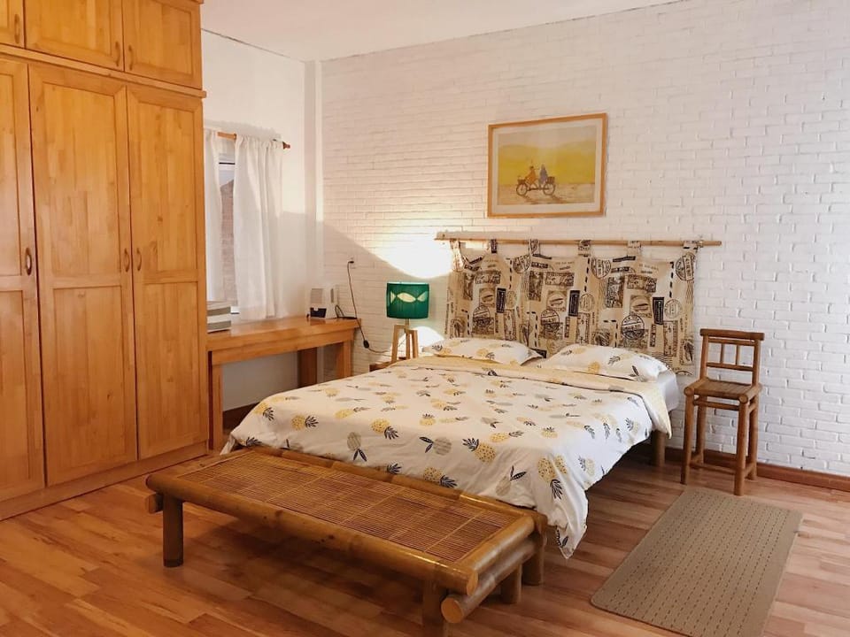 COZY VINTAGE HOUSE BY MY KHE BEACH Vacation rental in Da Nang
