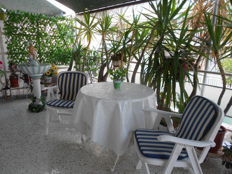 Beautiful Apartment with fountain in city center! Apartment in Athens