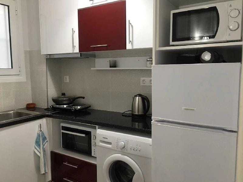 Warm home near Hilton+metro in Center of Athens Apartment in Athens