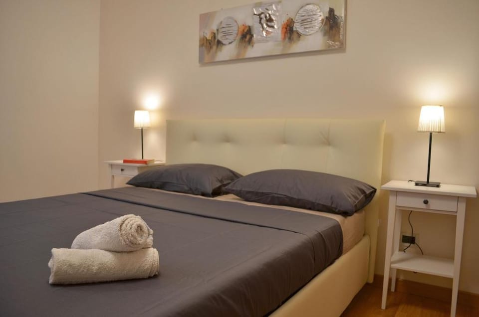 Perfect location for Trastevere and Saint Peter's Apartment in Rome