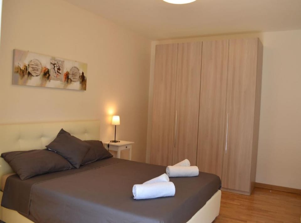 Perfect location for Trastevere and Saint Peter's Apartment in Rome