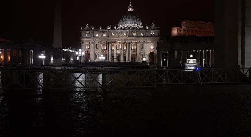 in the heart of Rome, a stone's throw from Vatican Apartment in Rome