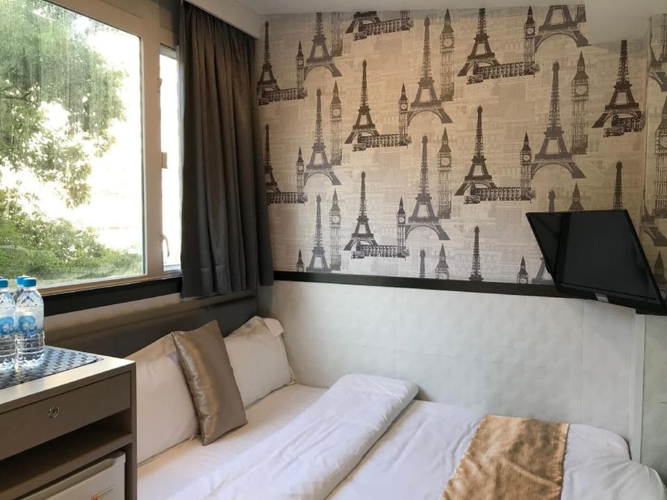 Vve Vve Hotel Bed and Breakfast in Hong Kong
