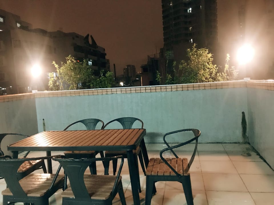Mong Kok, Private Roof Garden 6ppls 5mins to MTR Apartment in Hong Kong