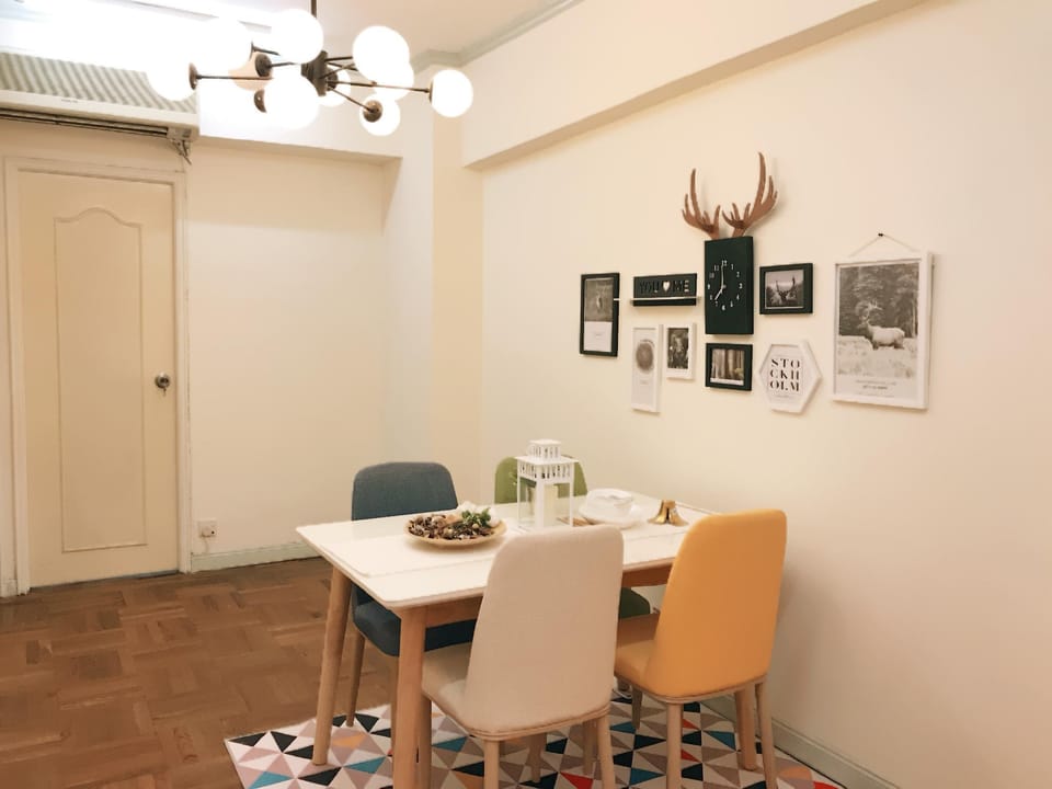 Mong Kok District  5s to MTR 1-7 ppls 4 rooms apt. Apartment in Hong Kong
