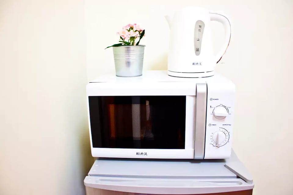 1min to MTR Big APT 2 BR 1/6 Guests Apartment in Hong Kong