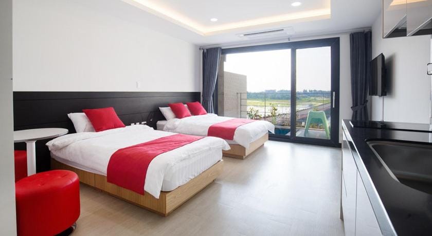 Jeju Christmas Poolvilla Resort Apartment in South Korea