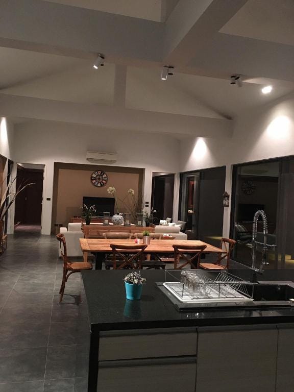 Annie Villa at Khao Yai Villa in Laos