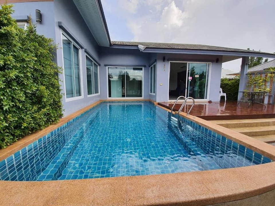 Thacha Pool Villa B Villa in Hua Hin District