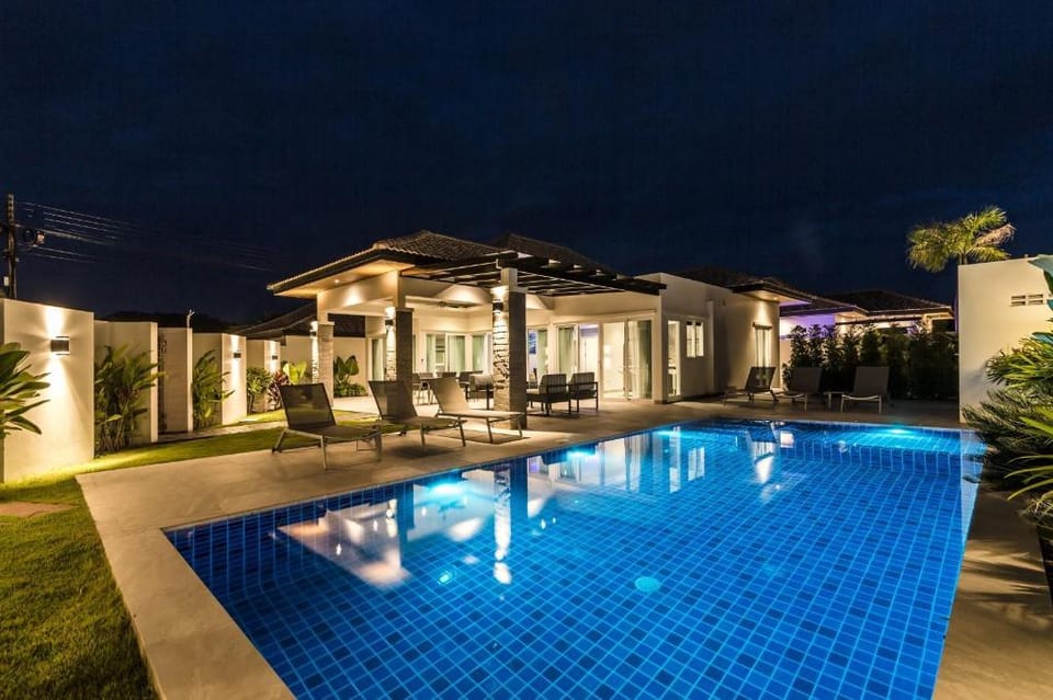 Stunning Spacious Private Pool Villa - Hua Hin Villa in Hua Hin District