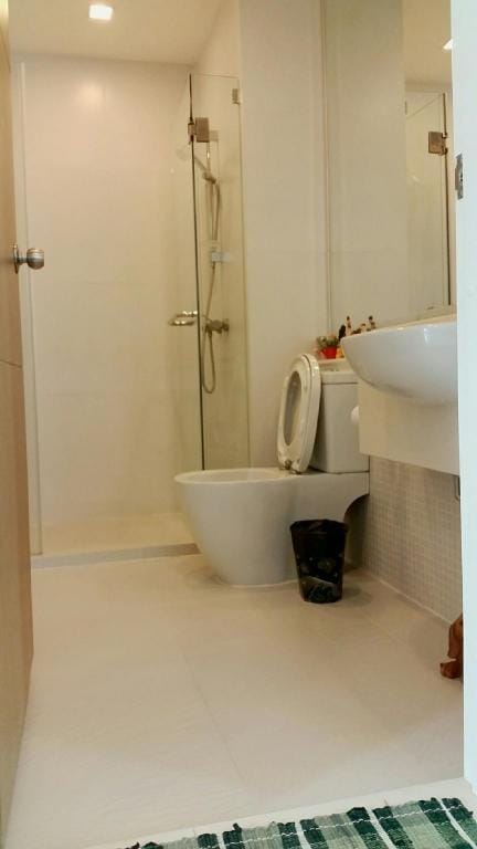 The Seacrazce HuaHin 1BR52m2 PoolView CondoMontriC Apartment in Nong Kae